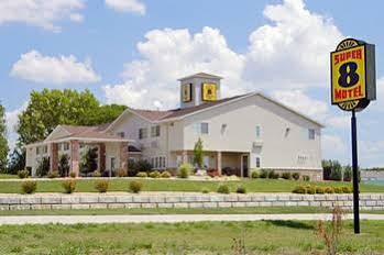 Wamego Inn And Suites Екстер'єр фото